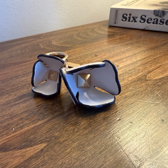 Coach Tea Rose Bag Charm - Picture 2 of 5